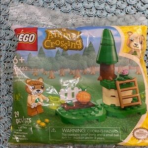 LEGO Animal Crossing Treehouse Set - Green and Brown